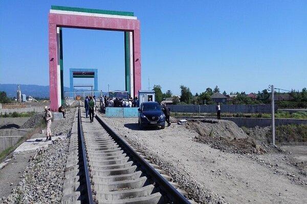 دروازه تجاری اوراسیا؛ تابلو خدمت دولت در آستارا